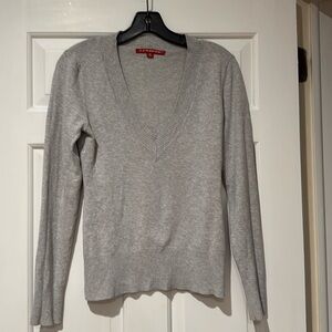 JJ Basics V-Neck Sweater